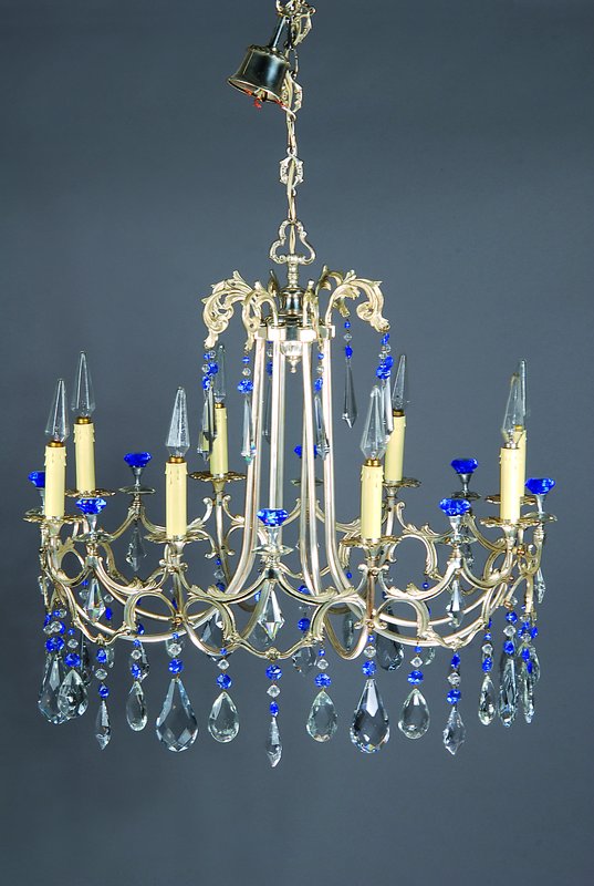 Kristallüster, Spanien, um 1925-35, Weissbronze mit einer Fülle mundgeblasener optisch u. handgeschliffenen Kristallelementen in verschiedenen ...