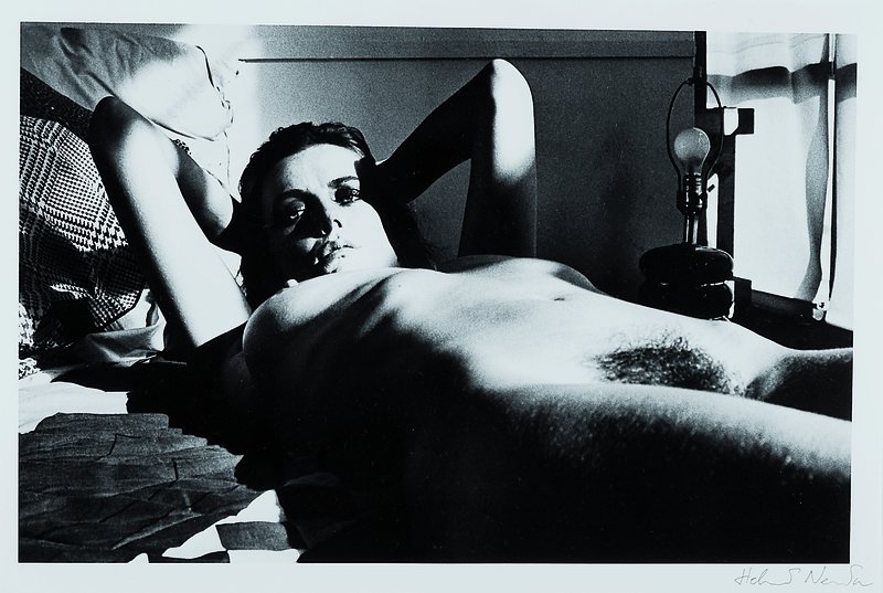 Helmut Newton, 1920 Berlin-2004 Los Angeles,s/w Fotografie, Fiona Lewis, rechts unten handsigniert, unter Glas gerahmt, ca. 25,8x37,8 cm