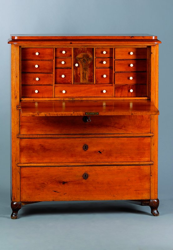 Standsekretär, deutsch, um 1850/60, Eiche, 3-schübig, Klappe, reiche Inneneinrichtung, Lederschlüsselschilder, Gebr.-Sp., Schubladen ohne ...