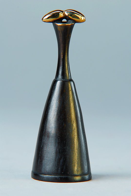 Paul Wunderlich, 1927-2010, Löschhütchen, Bronzeskulptur, signiert und nummeriert 1447, H. ca. 9 cm