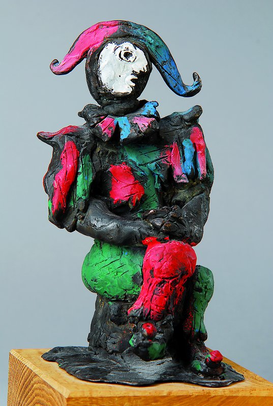 Markus Lüpertz, geb. 1941, "Harlekin"(Bajazzo), Bronzeskulptur, farbig staffiert, H. ca. 22 cm, Gesamtmaß ca. 29x15x14 cm, Bronze mit ...