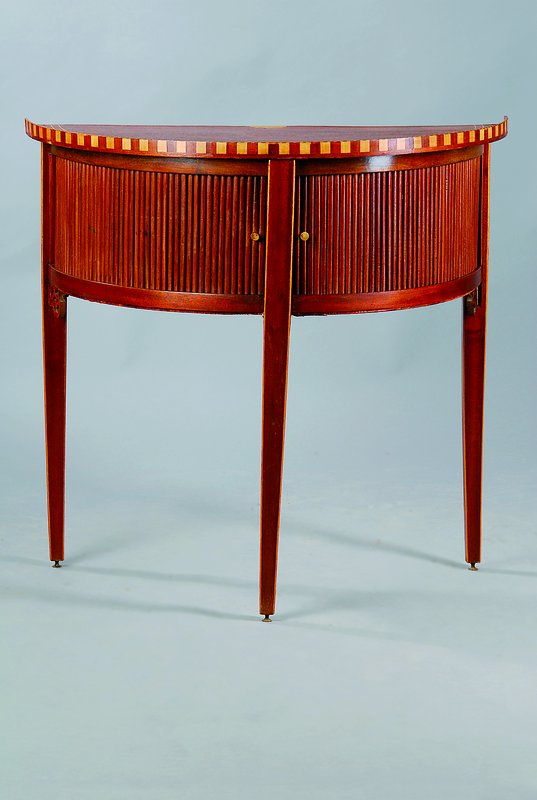 Konsolenschränkchen, um 1910, Satinholz, 2 Rollteile, Ahornintarsien, st. Gebr.-Sp., ca. 73x76x38 cm