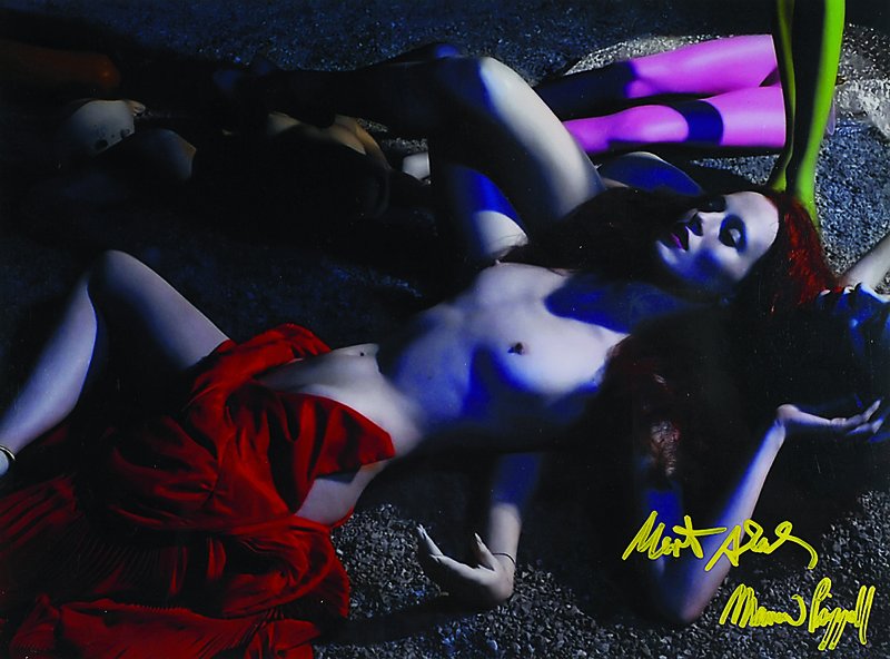 Mert Alas & Marcus Piggott, Karen Elson, Farbfotografie, handsigniert, ca. 20x27 cm