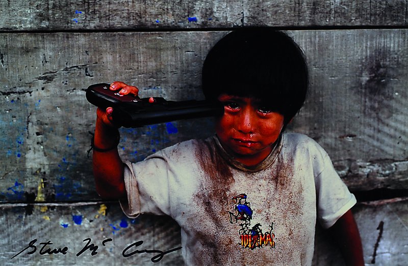 Steve Mc Curry, geb. 1950, Farbfotografie aus: Contrast & Clarity, auf Fujicolor CrystalArchive Paper, handsigniert, ca. 20x30,5 cm