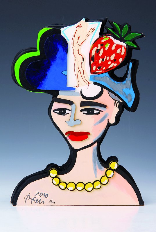 Elvira Bach, geb. 1951, Holzskulptur mit Acryl bemalt, signiert und nummeriert 38/149, datiert 2010, Höhe ca. 36 cm