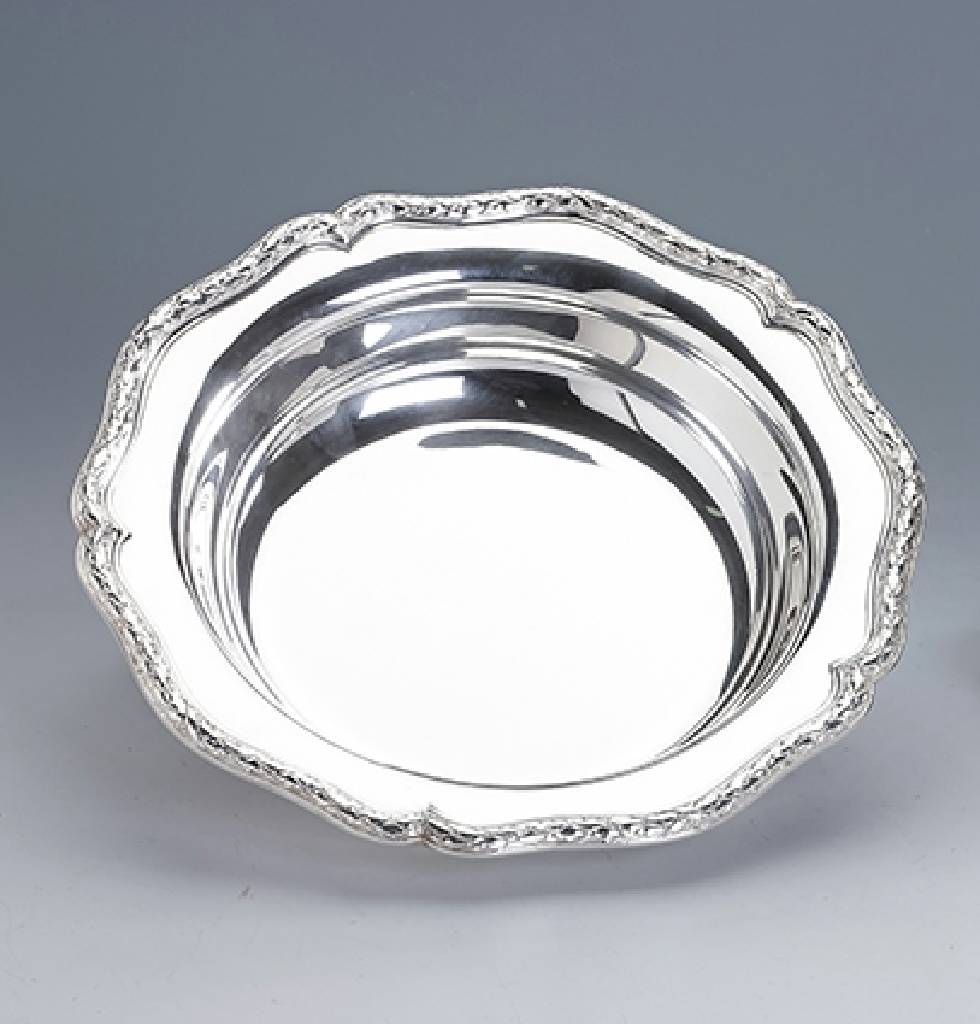 Anbietschale, 800er Silber, deutsch um 1900, Bruckmann & Söhne, Heilbronn, Vertreiber L. Holtbuer Nachf./Leipzig, Lorbeerrand, D. ca. 24 cm, ca. ...