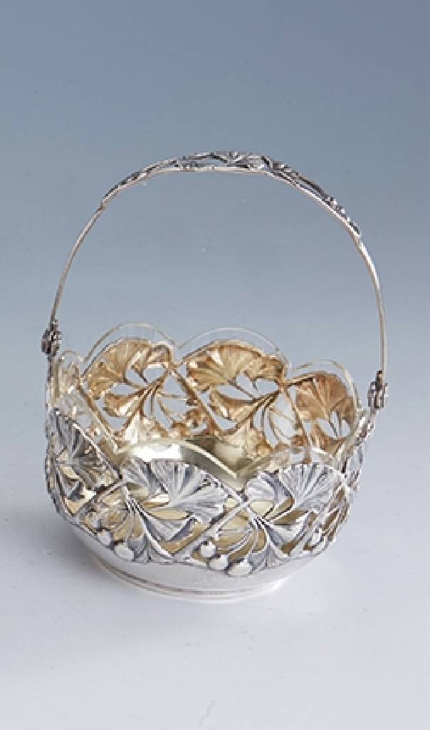 Bügelkörbchen, Bruckmann & Söhne Heilbronn, Atelierentwurf, Modell Nr. 7623, 800er Silber innenvergoldet, Gingkoblattdekor, Durchbrucharbeit, ...