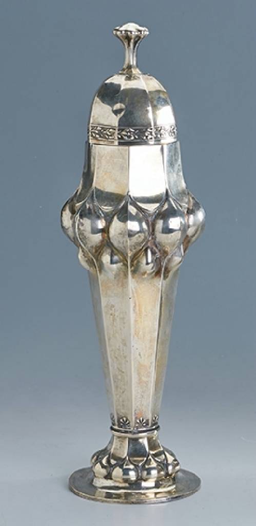 Pokal, deutsch um 1900/10, 800er Silber, ca. 330 g, Anspielung auf Ananaspokal, 8-fach facett., elegant, Eichenlaubzierband, Manufaktur Wilh. ...