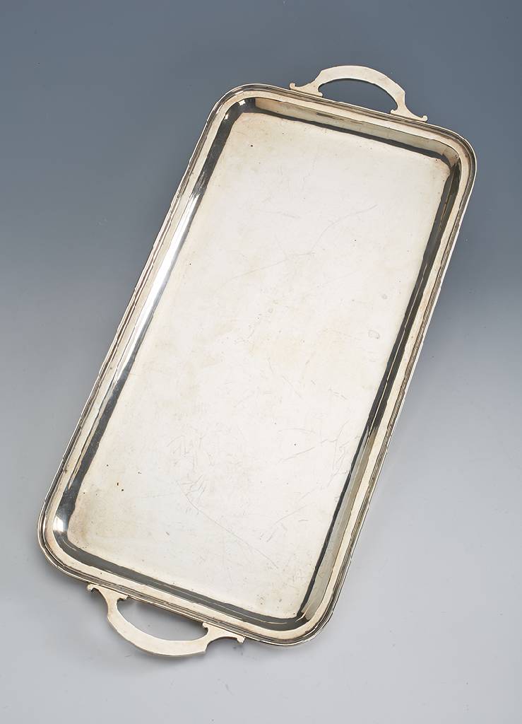 Silbertablett, CARTIER, Amerika, 2035 g, Sterlingsilber, glatte, zeitlose, Form, Rand 3-fach getreppt, 2 Tragegriffe, ca. 58 x 25 cm