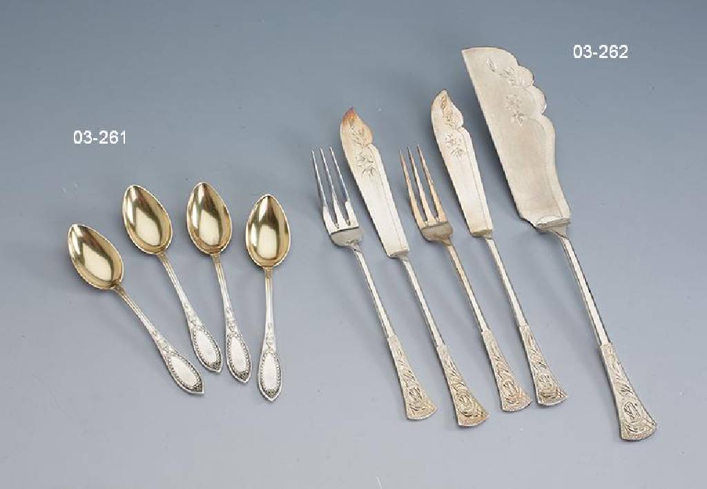 12 Mokkalöffel, deutsch Bruckmann & Söhne Heilbronn um 1910, 800er Silber, Laffen vergoldet (ber.), klassizistischer Dekor, total ca. 145 g