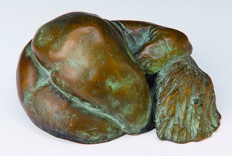 Unbekannter Künstler, Bronzeskulptur, liegender Frauenakt, monogrammiert wohl JK, ca. 11x18x14 cm