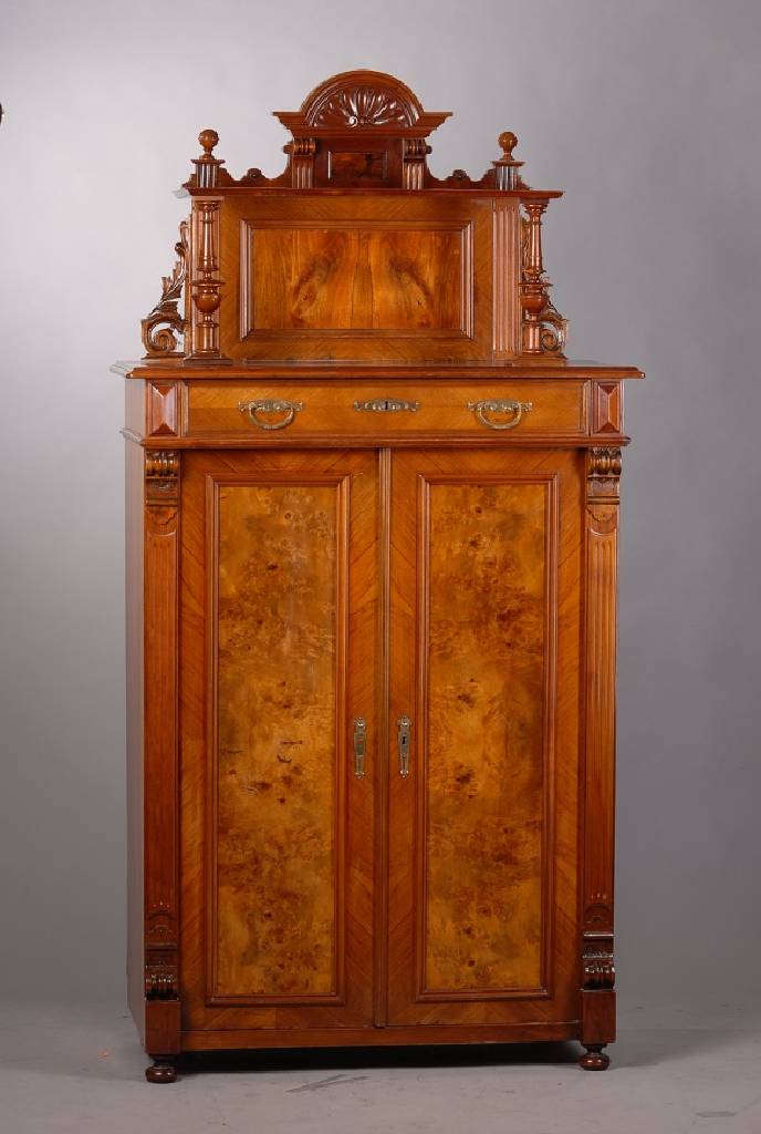 Vertiko, Jugendstil, um 1900, 1 Schublade, original Beschläge, Schlüssel vorhanden, ca. 190x97x46 cm