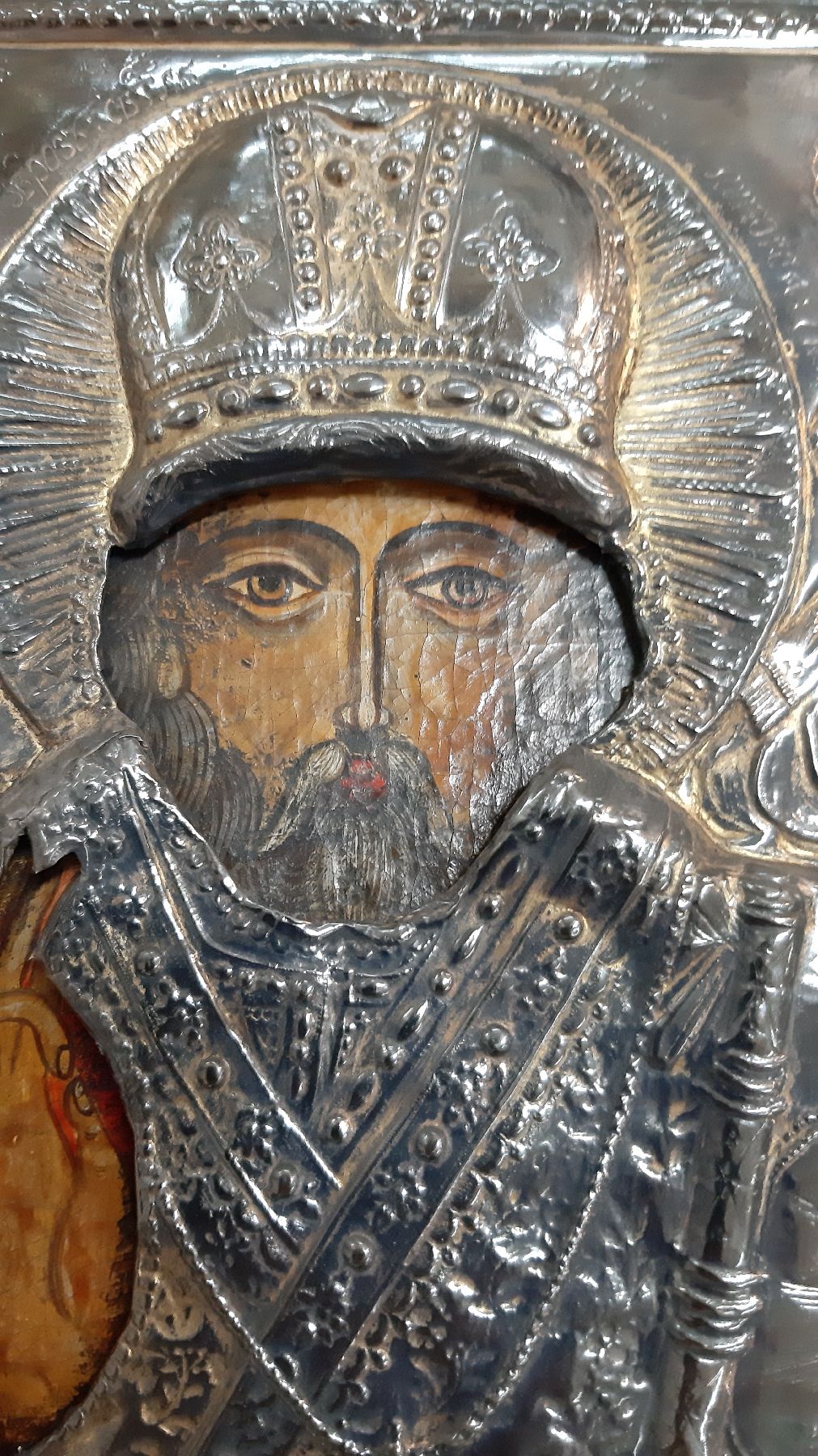 Detail c: Ikone, wohl Polen/Moldawien, um 1840-50, Heiligendarstellung, vergoldetes Oklad, 84er Silber, ca. 34x27cm