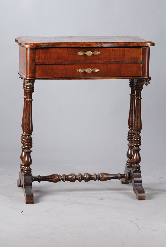 Nähtischchen, um 1880/90, Wurzelnussfurnier,2-schübig, Beine reich gedrechselt, 1. Schublade mit 6 Fächern, ca. 77x65x45 cm altersbedingt besch.