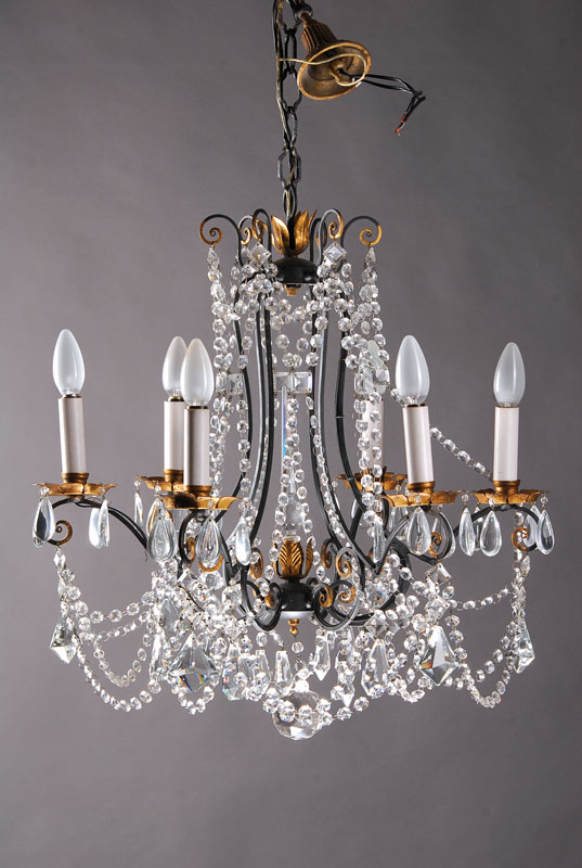 Deckenlampe, Böhmen, um 1900, Eisen, mit reichem Glasgehänge, ehemals für Kerzen, 6 Brennstellen, Elektr. nicht gep., incl. Deckenaufhängung H. ...