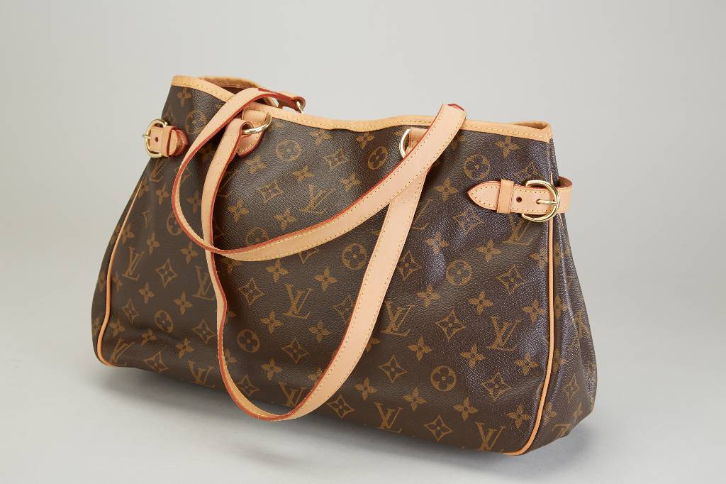 LOUIS-VUITTON-Umhängetasche, Monogram Canvas, 2 Schultergriffe, Inneneinteilung mit RV-Fach und Handy-Fach, erweiterbar durch 2 seitl. ...