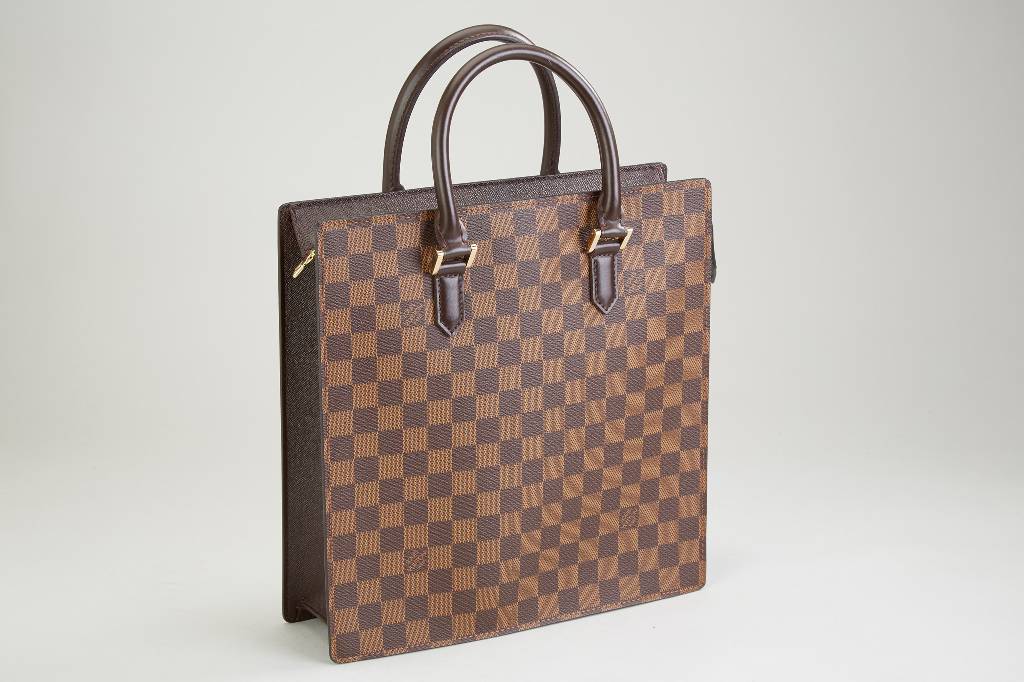 LOUIS VUITTON Henkeltasche, Damier Canvas, Venice, 2 Tragehenkel, Monturen Metall verg., innen rotes Veloursleder, ca. 29 x 29 x 8 cm, orig. Dustbag ...