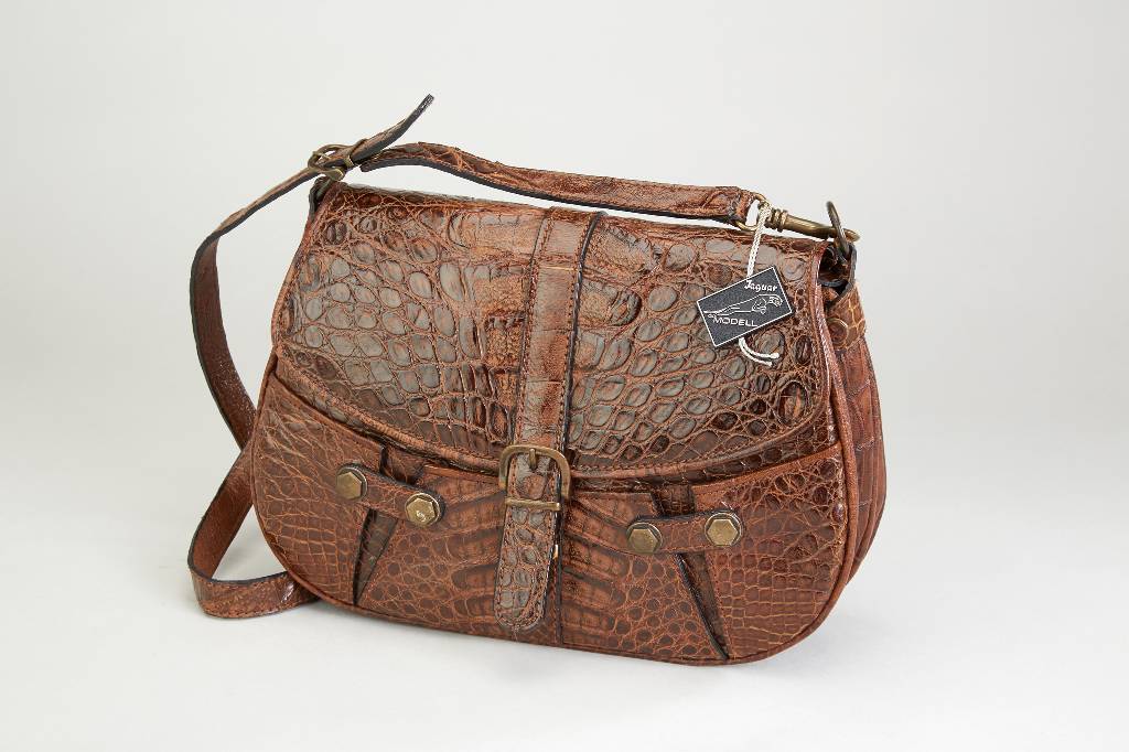 JAGUAR Handtasche aus Krokodilleder, Farbe Braun, Satteltaschenform, Südamerika Wild- Kroko, reiche Inneneinrichtung, Trageriemen, ...