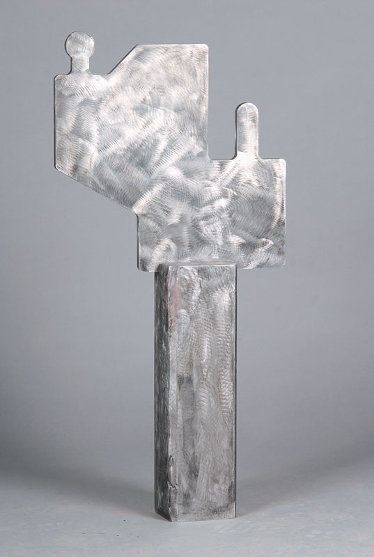 Georg Vorhauer, 1903 Paris - vor 1961 Neustadt/Wstr., Aluminiumskulptur, Mann u. Frau, signiert, zweiteilig zusammengesteckt, Gesamthöhe ca. 84 cm, ...