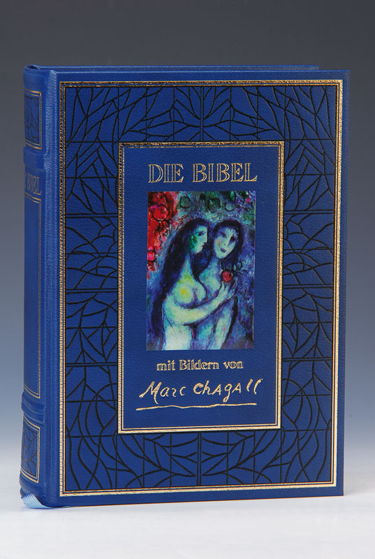 Die Bibel mit Illustrationen von Marc Chagall, Pattloch Verlag, 1990, Ledereinband mit Gold-, Blind- und Farbprägung, dreiseitiger Goldschnitt, mit ...