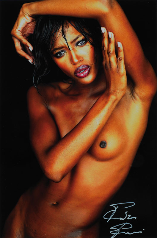 Fabrizio Ferri, geb. 1952, "Naomi Campbell",Fotografie, handsigniert, ca. 28,5x19 cm, unter Glas gerahmt