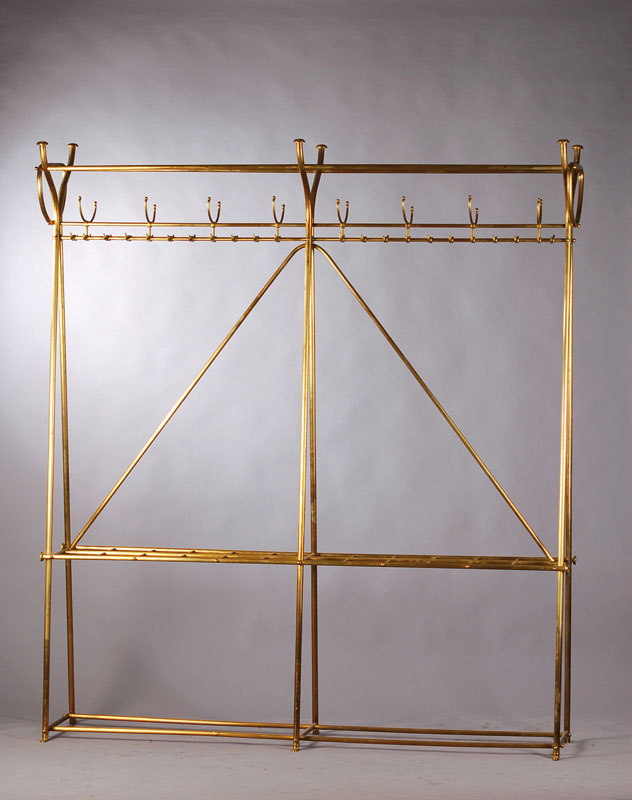 Garderobe, Österreich/Wien, um 1905, im sog. Sezessionsstil, Messing, in sich dreifach gegliedert, Messingschrauben bzw. Messingkugelschrauben, ...