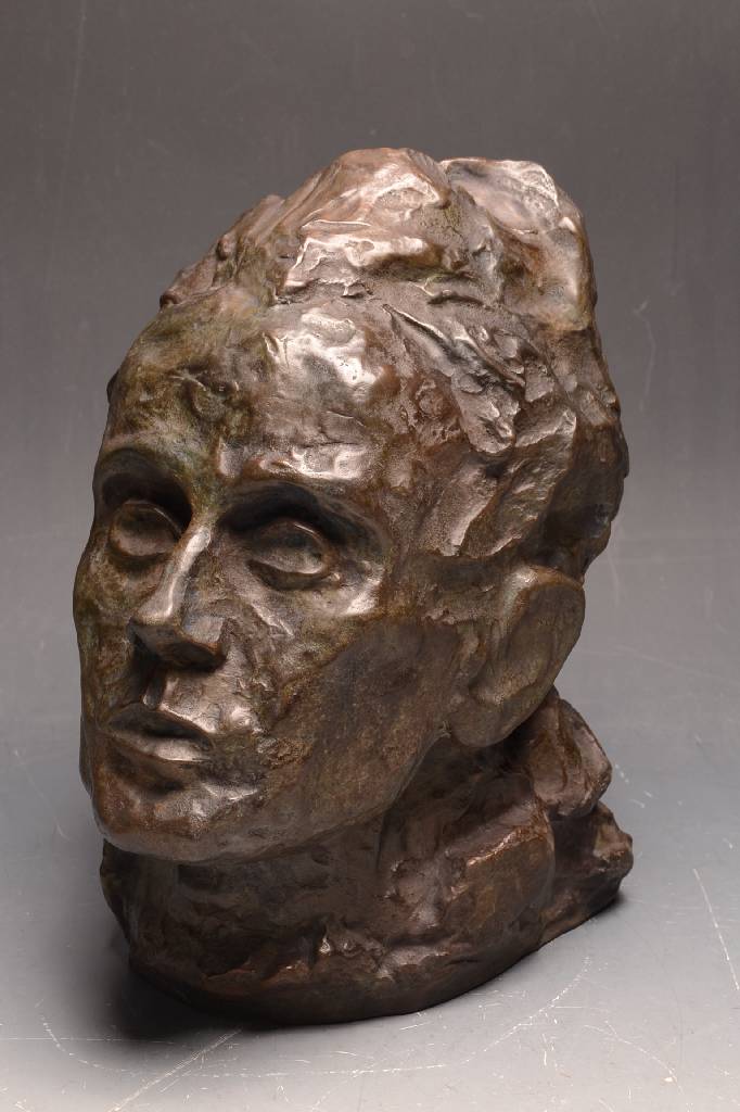 Detail a: Egon Schiele, 1890-1918, Bronzeskulptur, Selbstbildnis, gestempelt Egon Schiele, nummeriert 229/300 und datiert 1980, WVZ Kallir 4 f, nach einer ...