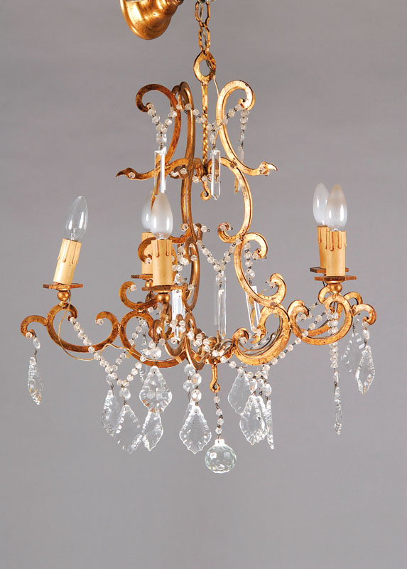 Deckenlampe, Italien 30er Jahre, Messingkorpus, 5 Brennstellen, feiner Kristallbehang, Elektrifizierung nicht geprüft, H.ca. 70cm, D.ca. 60cm