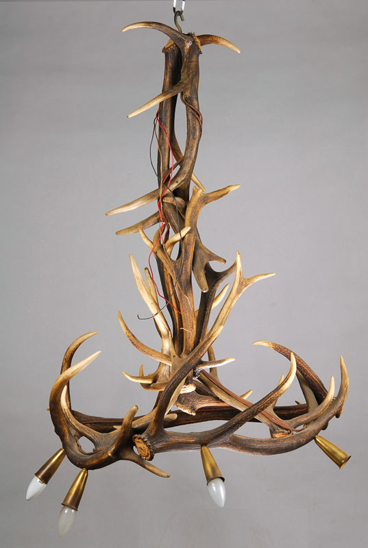 Geweihlampe, deutsch, 1930er Jahre, 6 Brennstellen, Elektr. nicht geprüft, H. ca. 100cm, D. ca. 70cm