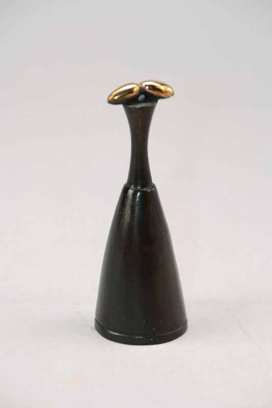 Paul Wunderlich, 1927-2010, Bronzeskulptur, Löschhütchen, mit Buch: Wunderlich, Skulpturen und Objekte Band II 1989-1999, signiert und nummeriert ...
