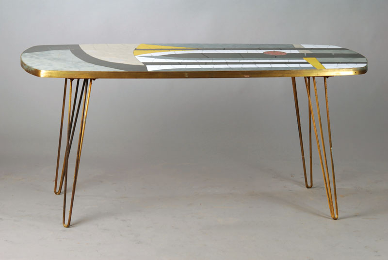 Salontisch, 1952-1958, starker Einfluss von Villeroy u. Boch, stiltypisch, auf Holzträger aufgelegte Glaskacheln, in asymmetrisch abstrakter ...