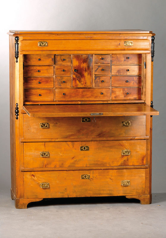 Standsekretär, um 1900, Platte mit Kantprofil, Ecken abgeplattet mit geschwärzten, aufgesetzten Balusterhalbsäulen,4 schübig, reiches Innenleben ...