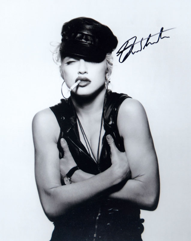 Patrick Demarchelier, geb. 1943 Le Havre, Madonna, s/w Fotografie auf Fujicolor Crystal Archive Paper, handsigniert, ca. 25x20 cm