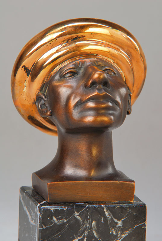 Rudolf Hausner, 1914-1995, Adam wohlbehütet,Bronzeskulptur teilpoliert, signiert und num. 681/1250, Gießerstempel Venturi Arte, Marmorsockel, ...