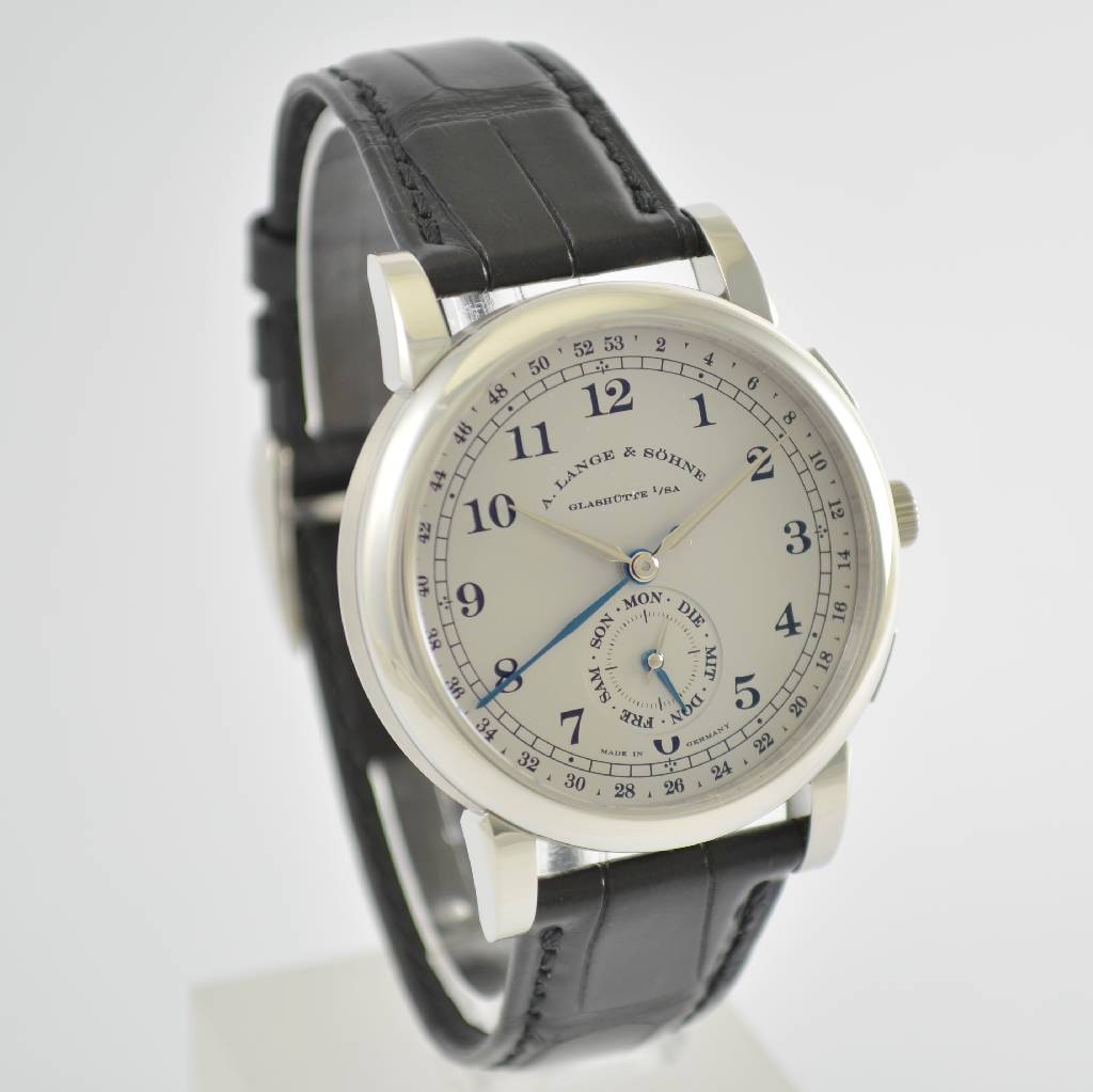 Detail d: A. LANGE & SÖHNE hochfeine & extrem seltene Herrenarmbanduhr Modell 1815 Kalenderwoche, Handaufzug, Ref. 245.025, ausverkauftes, auf weltweit 50 ...
