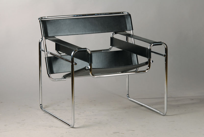 Wassily Chair, Entwurf Marcel Breuer, 1920/30er Jahre, Ausführung später Knoll International, Stahlrohrgestell verchromt, Sitz, Rücken und ...
