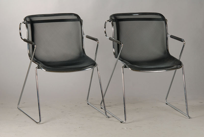 5 Penelope Freischwinger, Entwurf Charles Pollock, um 1982, Gestell mit gehärteter Stahllegierung, Sitzschale mit Netz aus Stahldraht mit ...