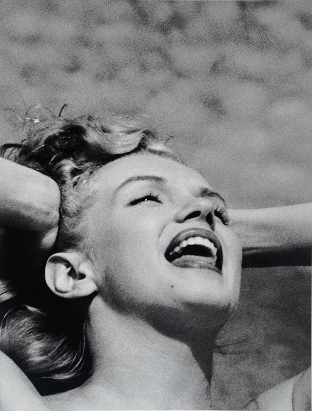 Andre de Dienes, 1913-1985, s/w Fotografie, Marilyn Monroe, rückseitig nummeriert 1000/2000 und datiert 5-16-2008, ca. 35,5x28 cm, mit Zertifikat ...
