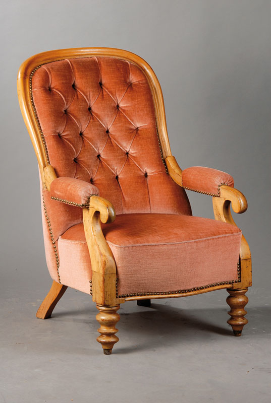 Armlehnsessel, deutsch um 1865, Mahagoni, Polsterung in guten Zustand, Mohair- Bezug, H. ca. 95 cm, Sh. ca. 40 cm