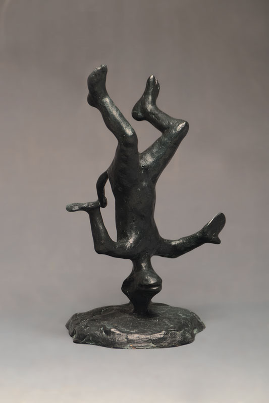 Jörg Immendorff, 1945-2007, Affe auf dem Kopf stehend, Bronzeskulptur, 2006, auf der Plinthe signiert und nummeriert E.A., mit Giessereistempel ...