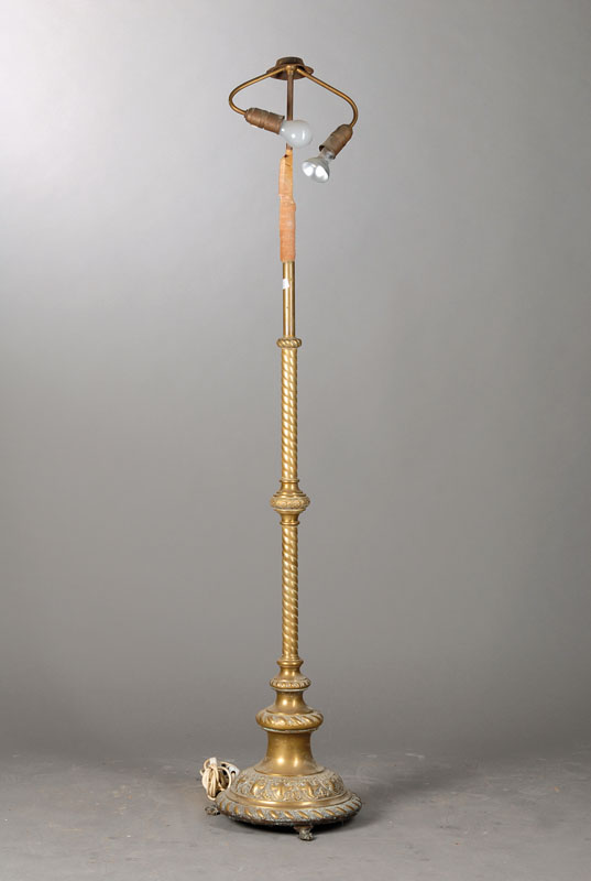 Stehlampe, um 1890, verfremdet, reich verzierter Messingfuß, Gebr.-Sp., H. ca. 162 cm