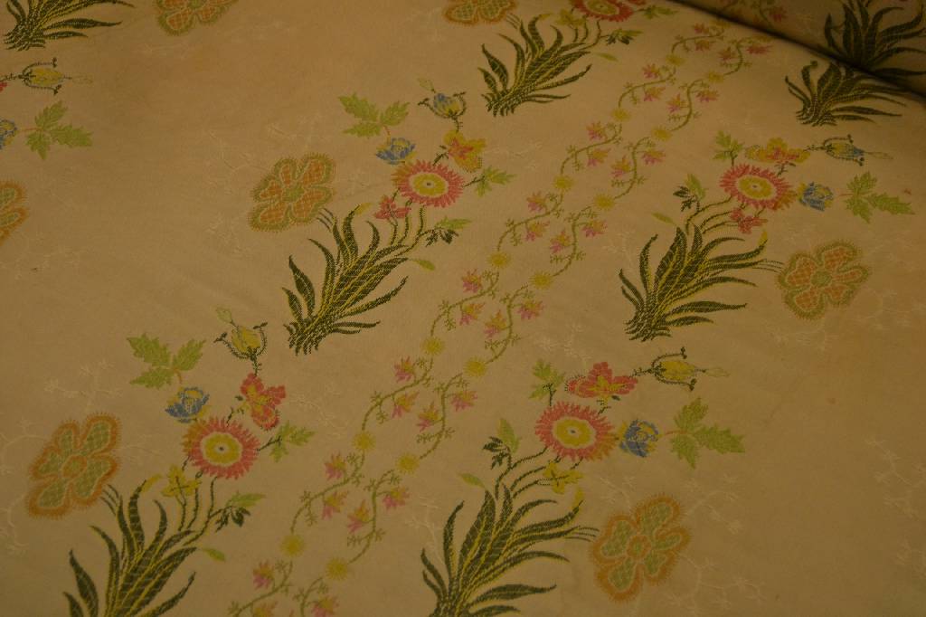 Detail d: DOPPELT 05-4025, ist zurückgeliefert, tho Edle Salongruppe, Frankreich um 1880, bestehend aus einem Canapé, 2 Bergèren, 2 Stühlen und einem ...