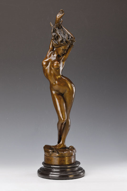 Aldo Vitaleh, zeitgenössischer Künstler, Bronze, stehender weiblicher Akt, signiert, H. ca. 51,5 cm
