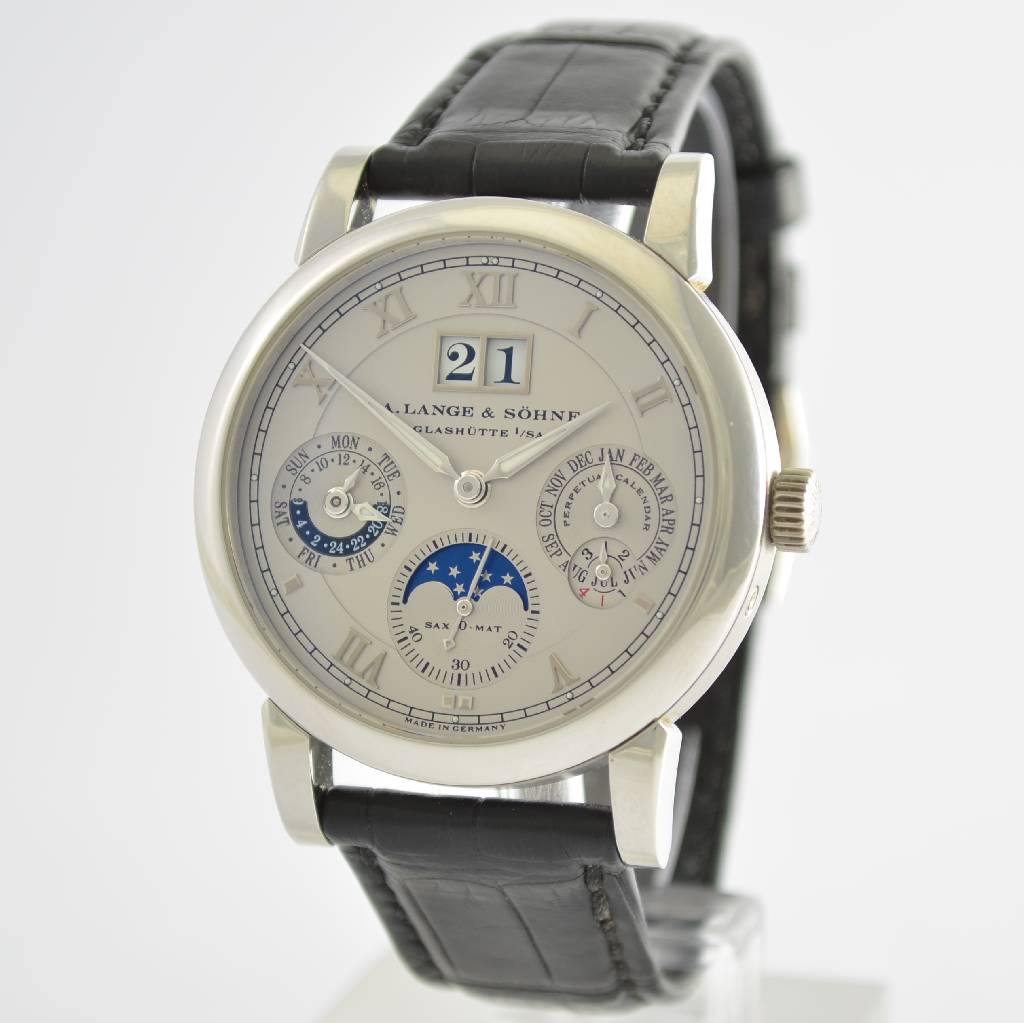 Detail b: A. LANGE & SÖHNE Sax-O-Mat astronomische Herrenarmbanduhr in Platin mit ewigem Kalender, Automatik, Ref. 310.025E/LS3102AP, inkl. orig. Lederband m. ...