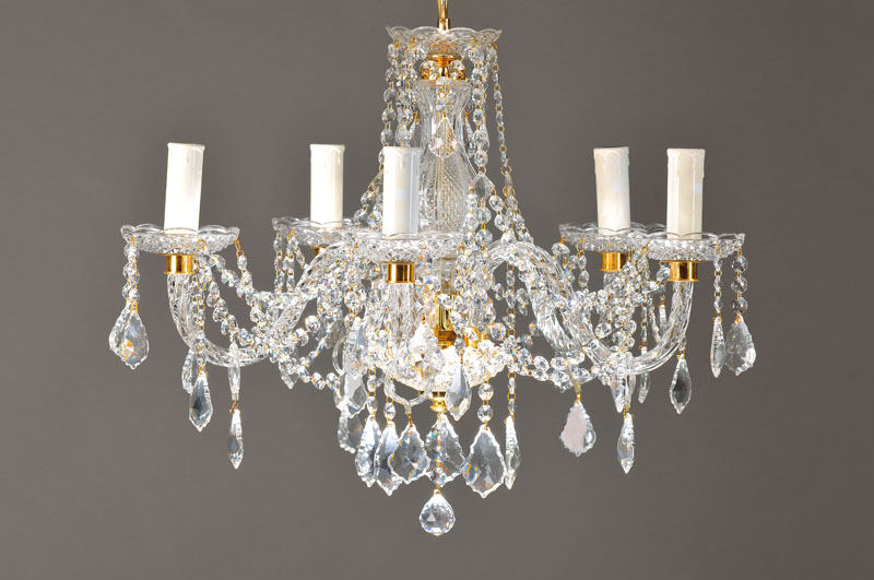 venezianischer Kristalllüster, Murano, 40/50er Jahre, im Maria Theresia-Stil, fünf mundgeblasene Glasarme mit feinem Kristallbehang in ...