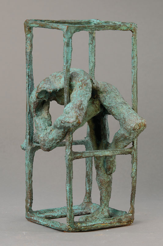 Anton Höckelmann, 1937 in Öelde - 2000 Köln, Bronzeskulptur, Figur im Käfig, am Boden monogrammiert und num. 3/15, Gießerstempel Jirotka ...