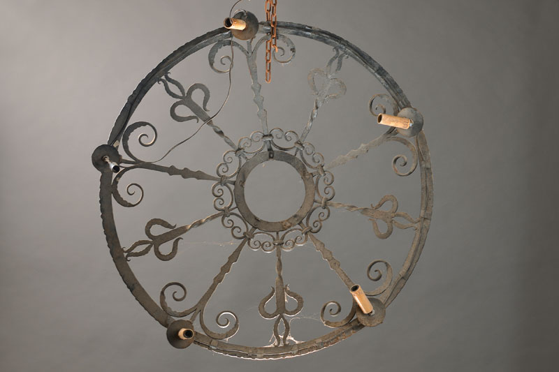 Deckenleuchter, Frankreich, 1930er Jahre, Schmiedeeisen, 5 Brennstellen, muss neu elektrifiziert werden, Höhe verstellbar, D. ca. 95 cm, ohne ...