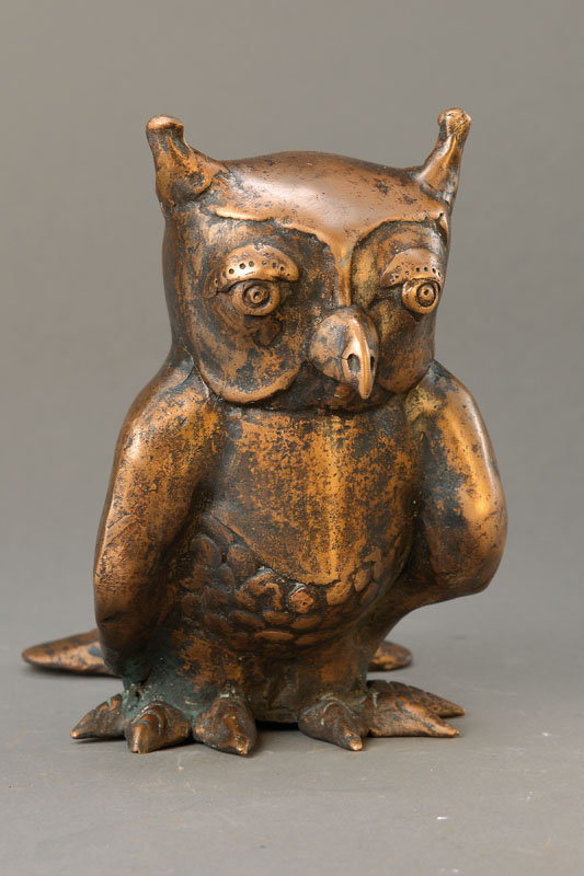 Gernot Rumpf, geb. 1941 Kaiserslautern, Eule, Bronzeskulptur, signiert, bezeichnet AD 1994, Gießerstempel, H. ca. 19.5 cm