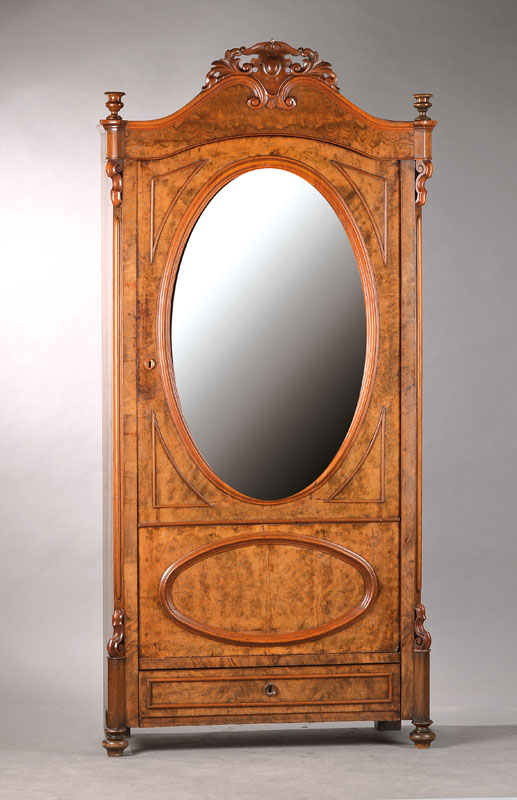 Spiegelschrank, wohl norddeutsch um 1850/60, Wurzelnuss- u. Nussbaumfurnier auf Weichholzkorpus, Innenleben mit 4 Einlegeböden u. Kleiderstange, ...