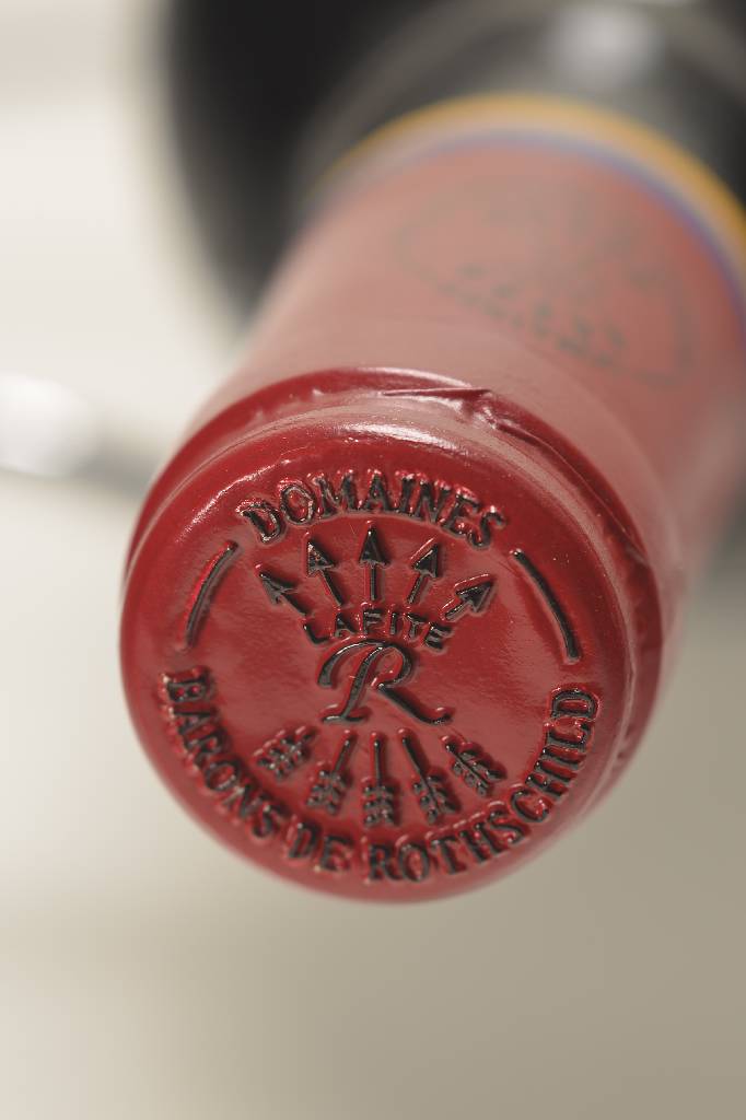 Detail a: 12 Flaschen 1994 Carruades de Lafite, Domaines Barons de Rothschild, Pauillac, ca. 75 cl, into neck, Etiketten in sehr gutem Zustand, teilw. min. ...